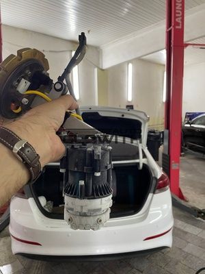 Купити Заміна паливного насоса Hyundai Avante LPI 33051-3F000